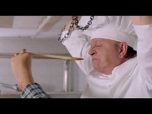 Natale da Chef - Scena dal film: "In questa cucina oggi non devi toccare niente!"