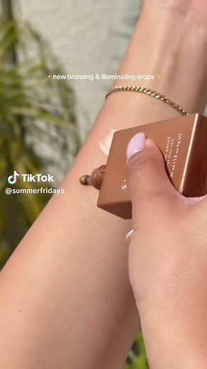 Bronzing and Illuminating Drops for Summer Glow