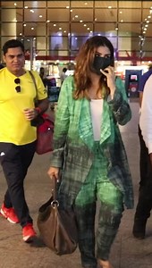 64K views · 1K reactions | Bollywood actress Raveena Tandon makes a fashion splash at the airport ✈️ | B4U Entertainment | Facebook