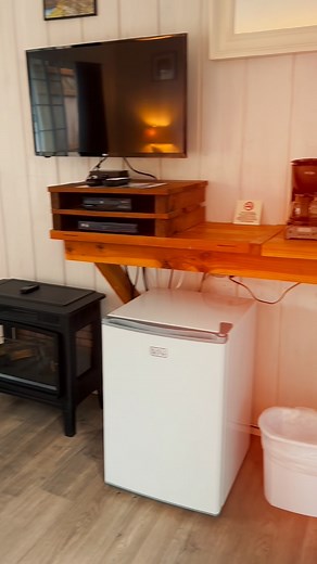 Getaways to relaxation 🍃🌊 #tillicumbeachmotel #beautifuldestinations #yachats #travel #bookwithus #frankhotels #pacificcoast #relaxing #getaway #oceanfront | Tillicum Beach Motel