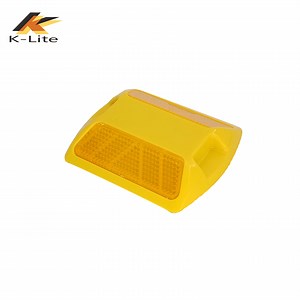 [Hot Item] Plastic Road Stud with Good Quality Cat Eye Road Stud Kt235