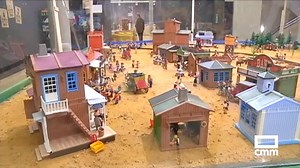 ▶️ Varios meses trabajo previo y más de 30 horas montaje. El resultado es una exposición de 5000 piezas de Playmobil que se puede ver en #Puertollano. | Noticias CMM