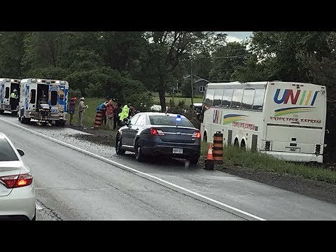 Bus crash on Highway 401 near Prescott, Ont.