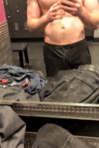 The body and the cock. The body: 6'3" 200lbs. The cock: 9x6.5 inches and just as heavy. #bwc #hugecock