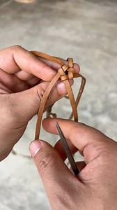 50K views · 665 reactions | Botón de 5 tientos, trama pluma. #cuero #trenzado #talabarteria #fblifestyle | Diego Olvera | Facebook