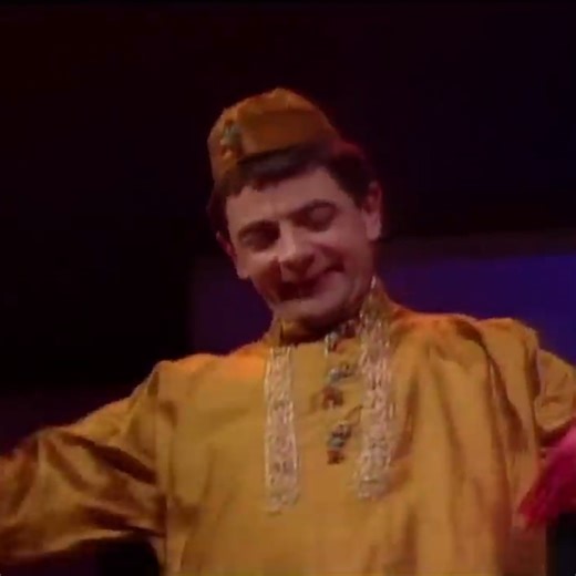 Rowan Atkinson - Drunks in an Indian Restaurant | Diy Person