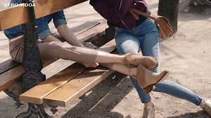 22K views · 41 reactions | Este otoño las modelos Josephine Skriver y Caroline Brasch se unen a nuestra campaña en la preciosa ciudad de Paris. | VERO MODA | Facebook