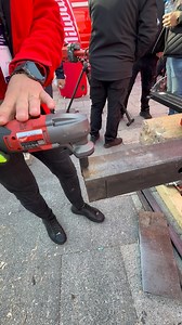 3.2K views · 414 reactions | Am fortat putin M12 FNB16 Mașină de tăiat tablă 1.6 mm M12 FUEL™ de la Milwaukee sa vedem cum se descurca in metal de 1.8 mm desi ea este conceputa sa taie 1.6 mm. Ce mi-a placut la ea este faptul ca e usoara si are functia de automat si atunci cand intra in material in functie de cum e materialul isi regleaza automat turatiile. Sper sa fie cu folos! #milwaukee #milwaukeetools #tools | Teo Priceputul | Facebook
