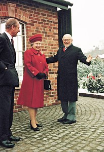 As our nation prepares to pay its last respects to our beloved Queen Elizabeth tomorrow, we remember with affection Her Majesty’s visit in December 1995. With heartfelt thanks for 70 years of devoted service. | JCB
