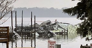 At least 8 dead in Alabama marina fire that destroyed 35 boats
