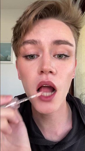 New Lip Trend: Butthole lips? #makeuptrends