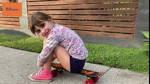 OISIN 22 inch Beginner Skateboards for Kids, Complete Mini Cruiser Small Skateboard for Kids Ages 6-12, Teens, Adults, Boys, Girls- Lava Design Plastic Skate Board with Skate Tool for Adjusting