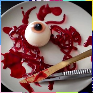1.6M views · 1.2K shares | Jello Eyeball Jello Worms Halloween Recipe By: Emojoie Cuisine | MetDaan Cakes | Facebook