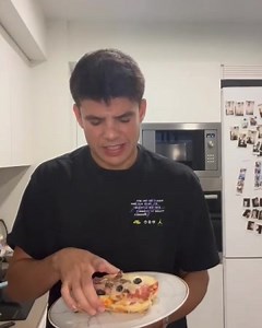 ✨ Receta HOTPIZZA ✨ ¿Es una pizza? ¿Es un hot dog? Es el hotpizza 🤤 ¿Lo has probado? | Oscar Mayer España