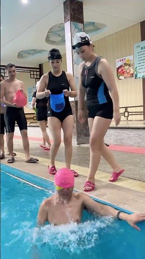 🌊Crazy Water Carry Game at the Pool Poolside Team Fun | Water Challenge Game #swimming #shorts #023