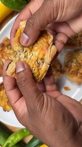 Let's kick off Summer's Best Veg with a delicious Quiche using seasonal produce 💫 Summer Quiche Recipe: 2 cups grated vegetables (equal parts zucchini, jalapeño peppers and long hot peppers) 3 tbsp minced or grated sun-dried tomatoes 1/2 cup grated Gruyère cheese 1/4 cup ricotta 4 eggs (whisked) 1/2 tsp salt 1/2 tsp black pepper 1/2 tsp sumac 2 tbsp artichoke cream (optional) 2 sheets of puff pastry Muffin/cupcake tin (greased) Instructions: 1- Combine well all the Quiche filling ingredients (t