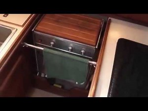 1990 Island Packet 32- SOLD