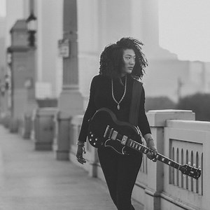 1.2K views | Judith Hill was achtergrondzangeres van Stevie Wonder, Elton John en Michael Jackson, en Prince produceerde haar debuutalbum. Inmiddels is zij uit de schaduw gestapt en hoe! Haar stem is karakteristiek en soulvol en qua stijl beweegt ze zich gemakkelijk tussen R&B, funk, hiphop, gospel & jazz. Dinsdag 7 november met een nieuw album in Poppodium Boerderij Info & kaartjes: https://poppodiumboerderij.nl/programma/judith-hill/ | Poppodium Boerderij | Facebook