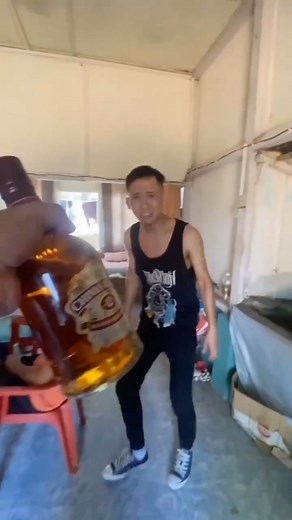 👀🌴- 😂😂😂 he’s allergic to alcohol… | SeenowTV