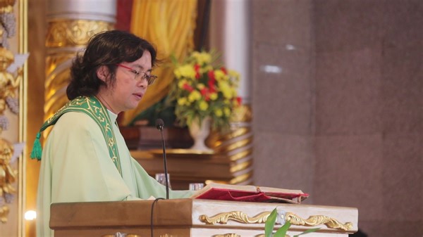 44 reactions | Sunday Homily National Bible Sunday Mass Presider: Rev.Fr. Edgar Ma. Benedi-An,OSM | Reinier Gonzaga, Gelo Manalili, Francis Borja | Mary, Cause of our Joy Parish | Facebook