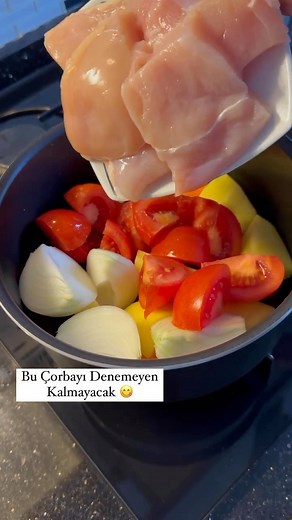 Rukiye Akdoğan on Instagram: "• @solala_kitchen “Tavuklu Sebzeli Çorba” Recepie in English is below👇🏻 ✅ Malzemeler Bir adet orta boy soğan Bir adet orta boy patates Bir adet havuç 3 adet domates Bir adet tavuk göğsü Tuz, karabiber, kırmızı toz biber, zerdeçal 4-5 dal maydanoz Bir yemek kaşığı tereyağı Bir dilim limon Su ✅ Yapılışı Videoda detaylı olarak anlattım sorularınızı yorumlara yazarsanız yanıtlayacağım ♥️ Kıvamı koyu olursa sıcak su ekleyebilirsiniz. Tavuğun farklı yerlerinden de yapa