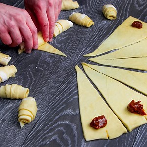 Snabbt och enkelt recept på härligt fluffiga och mumsiga croissanter! | Cookrate - Svenska