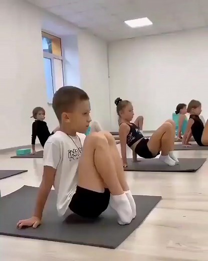 TikTok · ballet_class_1 leo