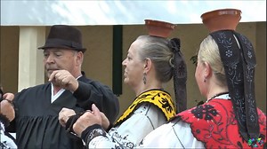 HOMENAJE A LOS MAYORES DE GALINDUSTE CON MÚSICA Y BAILES TRADICIONALES EN LAS FIESTAS DE SANTIAGO Y SANTA ANA DE LA LOCALIDAD | RADIO ARTE