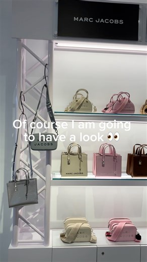 While we are here 👀 I want to look at Marc Jacobs #Merrimack_PO #Merrimack #OutletFinds #Shopping | Merrimack Premium Outlets