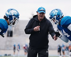 3.6K views · 163 reactions | Mic’d Up with Coach Woodley #DSMHometownTeam | Drake Football | Facebook