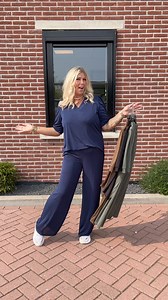 265K views · 560 reactions | ️Wees er als de kippetjes bij, want...