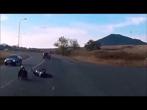 【バイク事故】転倒する瞬間アクシデント集！！！(衝撃映像)