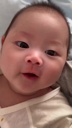 54K views · 568 reactions | Suara Bayi Ngoceh Lucu Banget ❤️ #bayilucu #bayi #bayiviral #lucu #gemoy #gemes #bayisehat #promil #anaksoleh #viral #newborn #newmom #anakpintar #parenting | Klip Bayi Lucu | Facebook