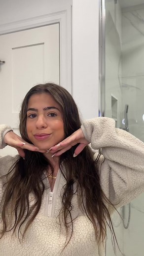 Perfect your hair wash day routine with our Knot Dr. Hot Air Brush! 🌟👇️⁠ ⁠ 💟 Start by using the Knot Dr. without the attachment and blow-dry the roots downwards. ⁠ ⁠ 💟 Next, use the volumizing attachment and dry from root to end as ensuring you curl the ends inwards. ⁠ ⁠ Shop now at Amazon.ca | Conair Canada