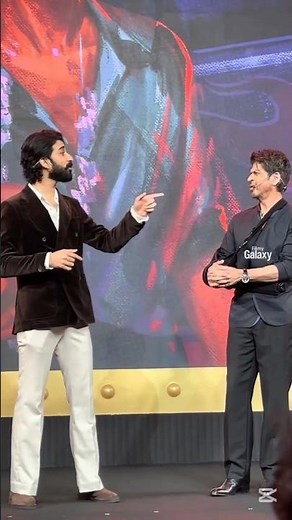 SRK Gets Angry With Fans #shortsvideo #trending #sharukhkhan