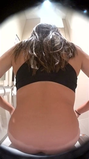 2-camera Western-style idol-like thick poop