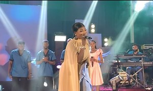 Florence Obinim returns to the stage after 4-year break