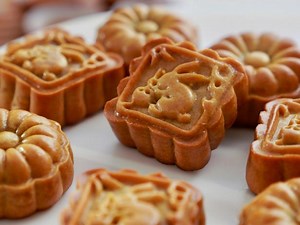 Chocolate Hazelnut Mooncakes