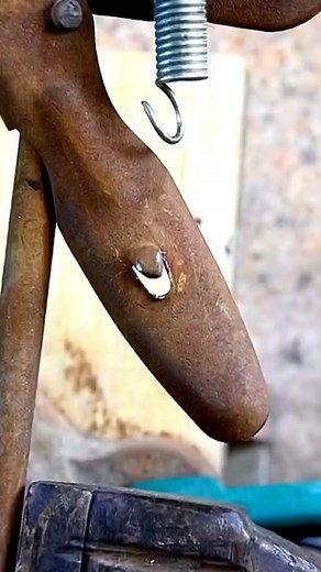 Amazing Spring Installation hacks🔥#toolstour #bicyclerepair #springinstallation #spring #bicycle #repairhacks #workhacks | Delia Roche