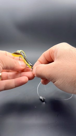 How to Build the Texas Rig 🙌🏻 All you need is FS Fluorocarbon FS BULLET SINKER Gamakatsu Worm 330 offset Hook FS URBAN PREY LURE #sprofreestyle #fishingphotography #fishingislife #streetart #streetfishing #pike #hamburg #finessefishing #barschalarm #gamakatsuhooks #streetphotography #gamakatsu #gospro #angeln #fishing #barsch #barschangeln #fishinglife #hamburg⚓️ #sprofishing #fishinglife #instafish #berlin #raubfischangeln #perchon | SPRO Freestyle