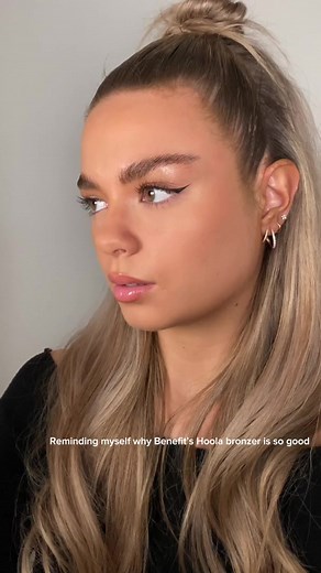 Taking a trip down memory lane, rediscovering why the Hoola Bronzer is an absolute game-changer! ✨ #benefitnordics #hoola #bronzer | Benefit Cosmetics