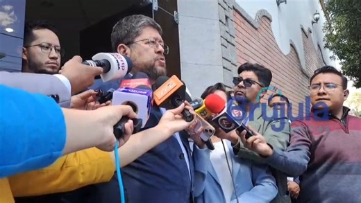 Samuel Doria Medina, excandidato presidencial por Unidad, se reunió con su bancada y ratificó su respaldo a Rodrigo Paz (PDC) en la segunda vuelta electoral. 📹 Brújula Digital | Brújula Digital Bolivia