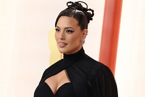 Ashley Graham : radieuse en maillot de bain deux pièces, elle est plus sexy que jamais - Grazia