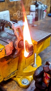 NO APTO PARA MECÁNICOS ANTICHATARRA Con chatarra hice ésta herramienta rectificadora de rosca de bielas, para cuando tu pedal entra muy torcido. #viralreels #ReparaTuBici #Bicicletas #bici #despinche #fypシ゚ #repair #reparacion #asmr #reparación #ASMR #llantas #neumático | Figueroa Bike Repair