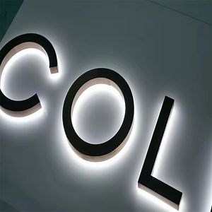 [Hot Item] Letters Metal Hola Lit LED Light Sign