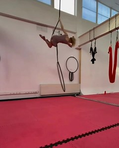 10K views · 692 reactions | Amazing spanset play from @alenayakushina_! ⭐️ #aerialhooptricks . . . #lifegoals #aerialfitness #circusfitness #bendy #circuseveryday #cirqfit #aerialhoop #trapeze #aerialhoopartist #aeriallyra #lyra #aerialofig #aerialtraining #strong #lyrahoop #aerialhooptransitions #circusarts #circus #aerialhooptricks #aerialtricks #aerialdance #aerialist #aerialartsassoc #fortheloveofaerial #aerialapparatus #aerialarts | Aerial Hoop Tricks | Facebook