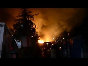Samos: Großbrand und Messerstiche im Migrantencamp