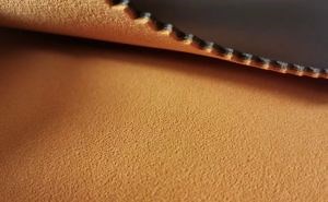 [Hot Item] 3.0mm Environmental Protection PVC Calendering Leather Double-Sided Sheep Bar Effect Beach Shoes Leather