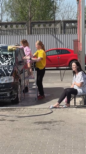 1.6K views | A Pregnant Woman Was Struggling at the Car Wash… Until a Stranger Stepped In #bekindtowomen #music | Roxxy Studios | Facebook