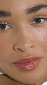 Väri ja hoito poskille ja huulille. Lip to Cheek -punamme red. #makeupbydrhauschka #naturalcosmetics #luonnonkosmetiikka | Dr. Hauschka